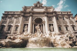 Trevi-Brunnen – wie viel Geld? Wie viele Münzen jährlich im Trevi-Brunnen landen