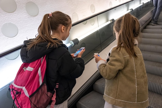 Ab Wie Viel Jahren Braucht Man Ein Zugticket? Altersgrenzen und Regeln für Kinder im Bahnverkehr